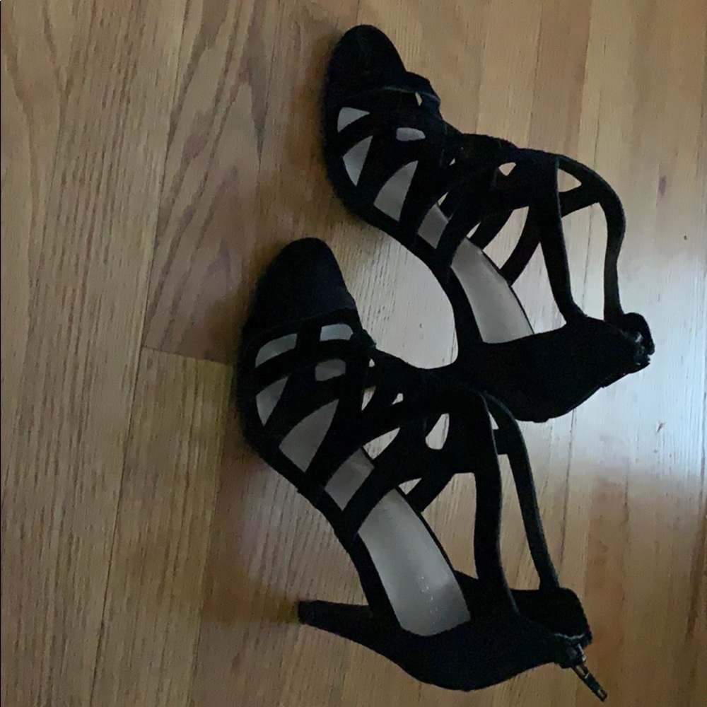 Kelly & Katie black heels.